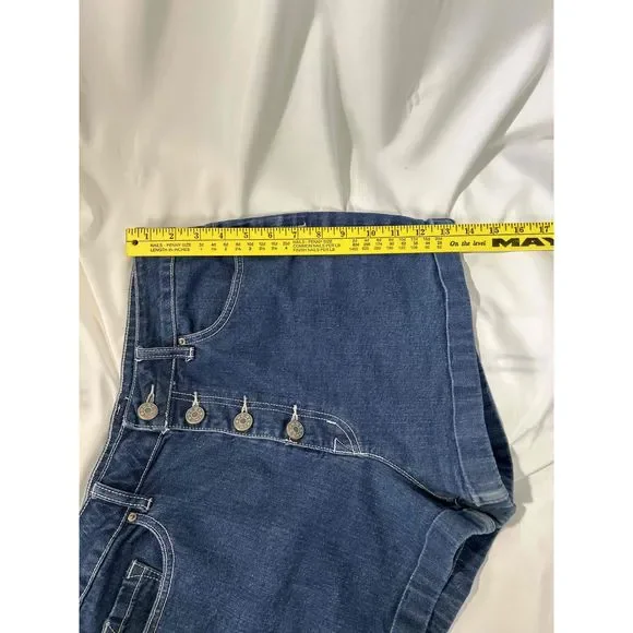 BDG Womens Blue Denim Button Fly Cuffed Hem Shorts Size 30 - Picture 4 of 8